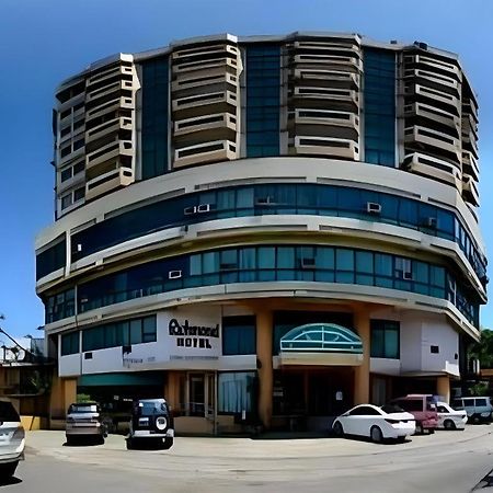 โรงแรมริชมอนด์ พลาซ่า Tabok ภายนอก รูปภาพ