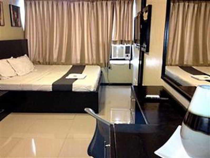 โรงแรมริชมอนด์ พลาซ่า Tabok ภายนอก รูปภาพ